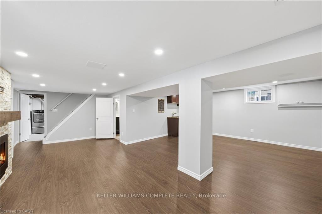 Photo 32 of 143 Huxley Avenue S, Hamilton, Delta — HOMEH