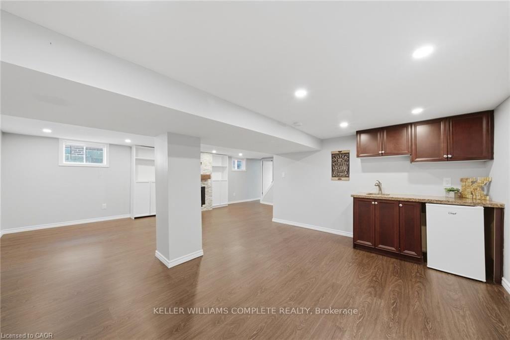 Photo 35 of 143 Huxley Avenue S, Hamilton, Delta — HOMEH