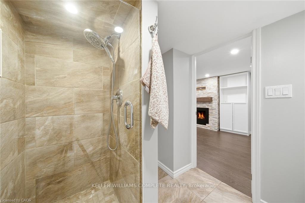 Photo 37 of 143 Huxley Avenue S, Hamilton, Delta — HOMEH