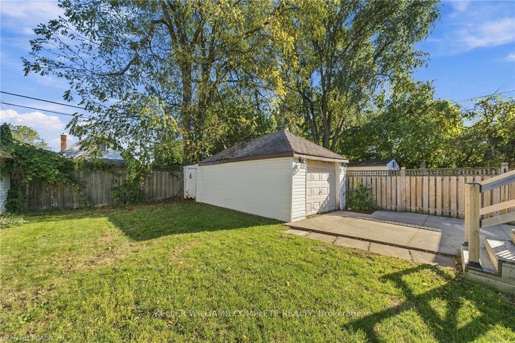 Photo 45 of 143 Huxley Avenue S, Hamilton, Delta — HOMEH