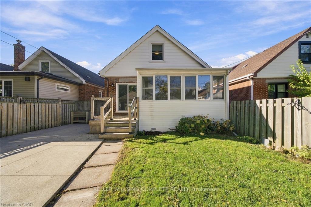 Photo 47 of 143 Huxley Avenue S, Hamilton, Delta — HOMEH