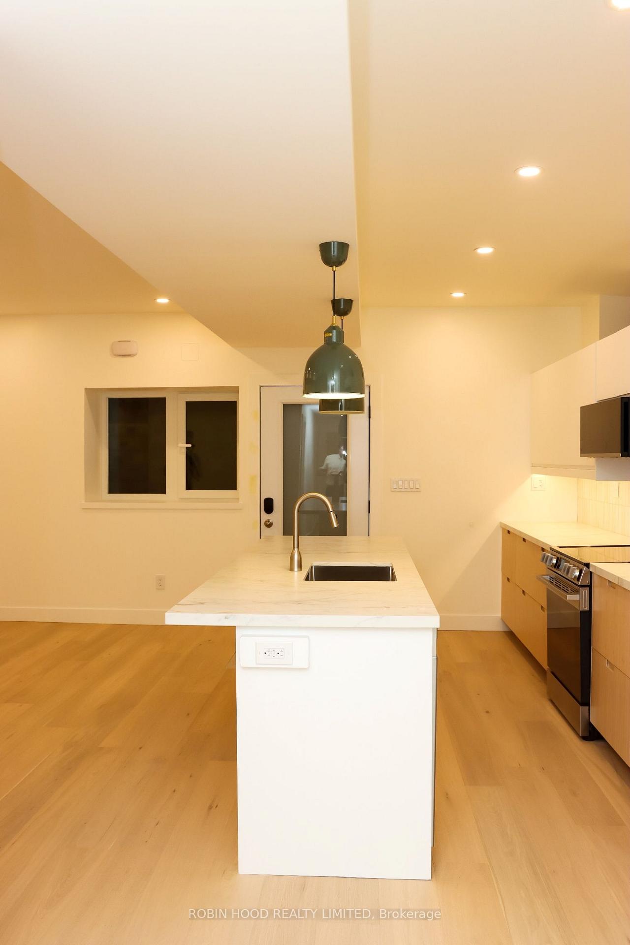 Photo 2 of Unit 4, 247 Pacific Avenue, Toronto, High Park North — HOMEH