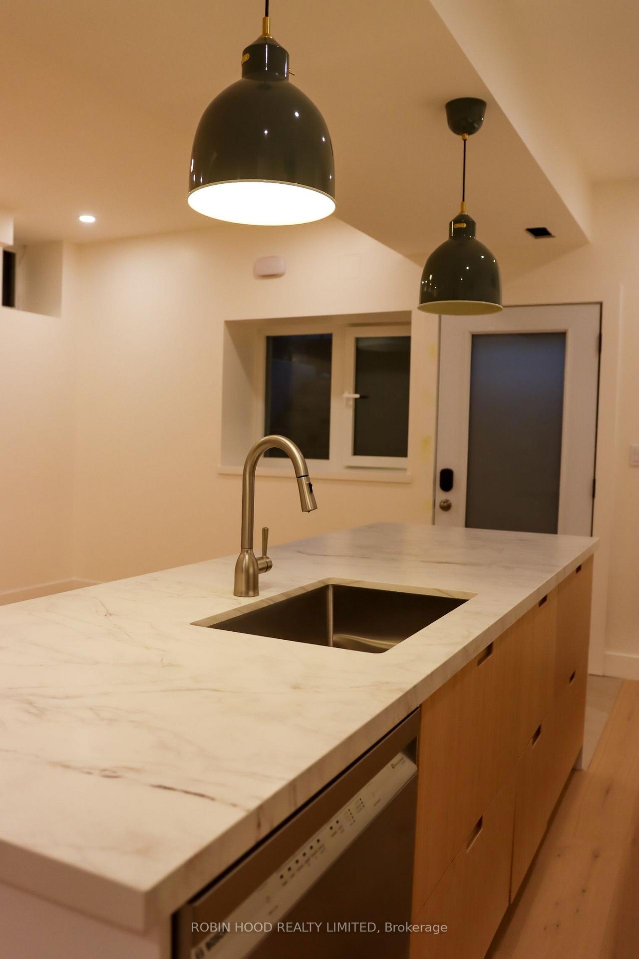 Photo 3 of Unit 4, 247 Pacific Avenue, Toronto, High Park North — HOMEH