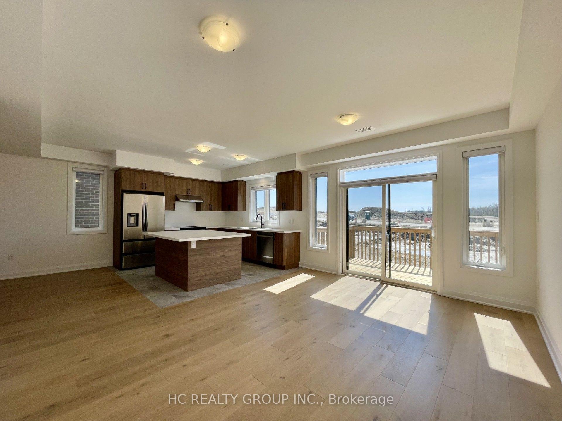 Photo 3 of Unit Upper, 19 Gateway Drive, Barrie, Rural Barrie Southeast — HOMEH