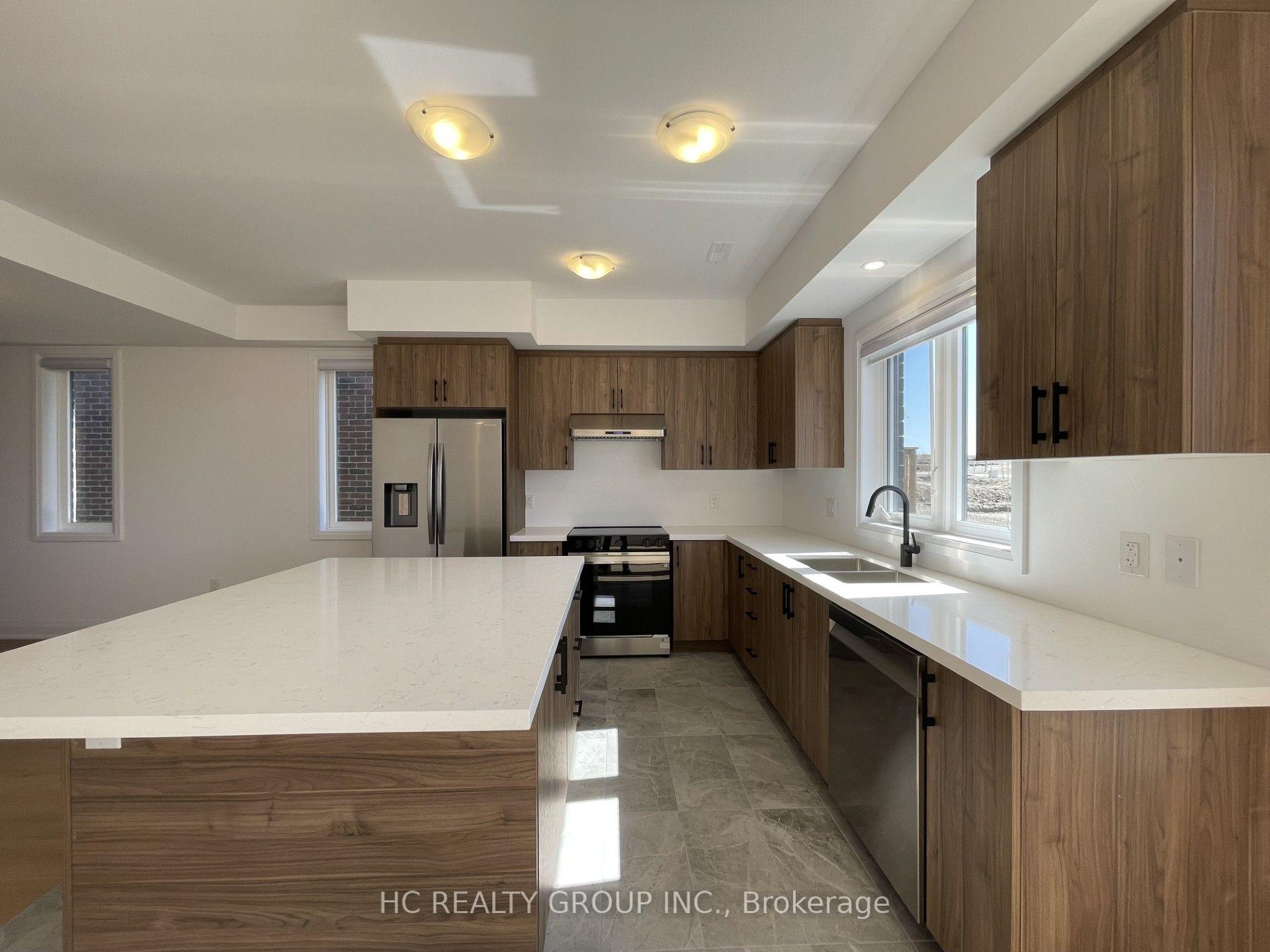 Photo 5 of Unit Upper, 19 Gateway Drive, Barrie, Rural Barrie Southeast — HOMEH