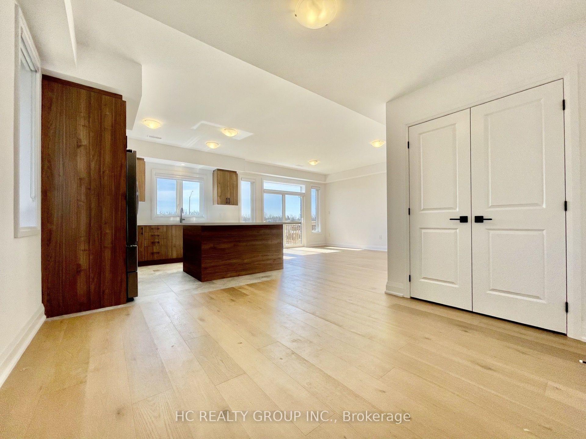 Photo 7 of Unit Upper, 19 Gateway Drive, Barrie, Rural Barrie Southeast — HOMEH