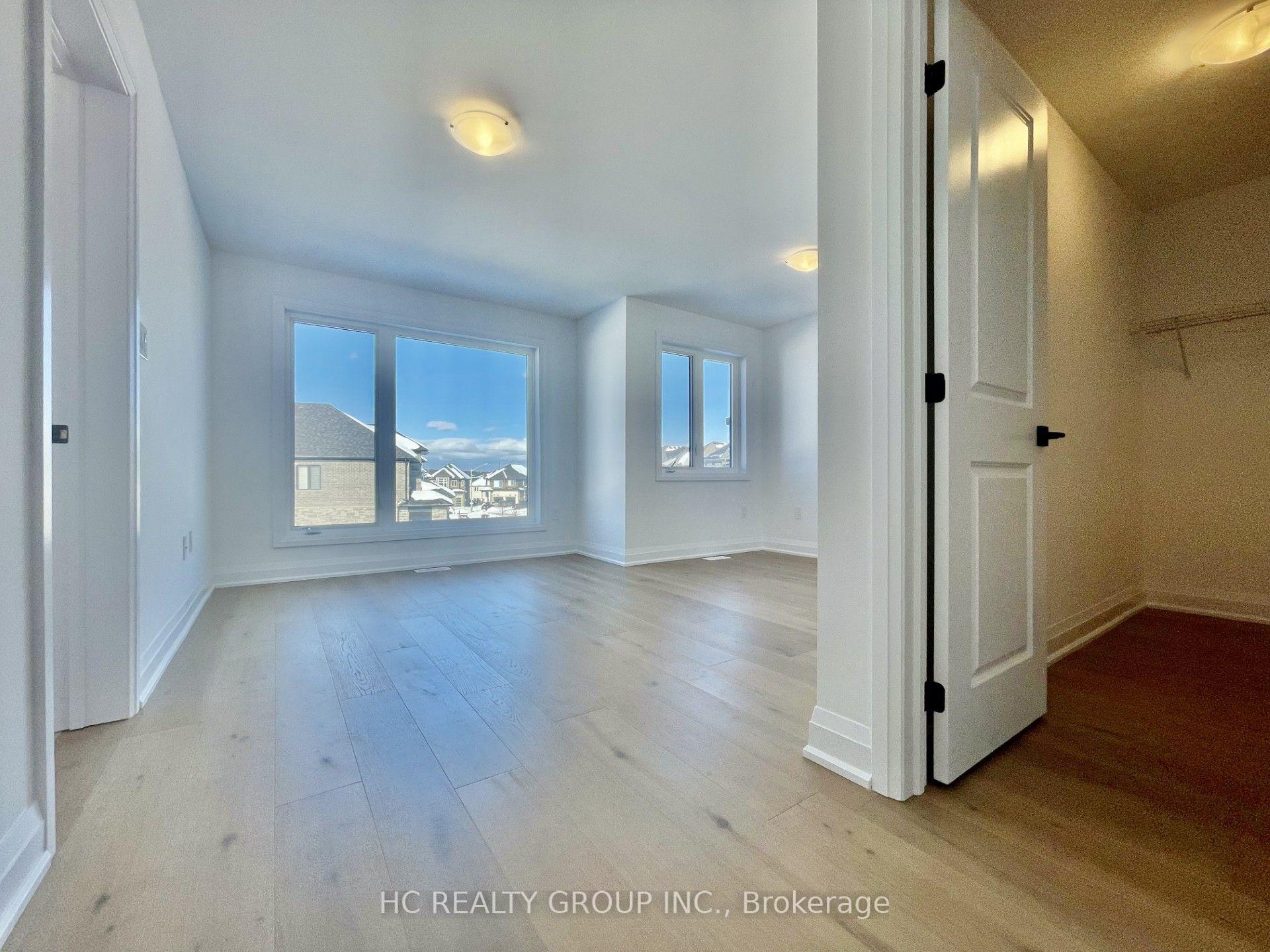 Photo 11 of Unit Upper, 19 Gateway Drive, Barrie, Rural Barrie Southeast — HOMEH
