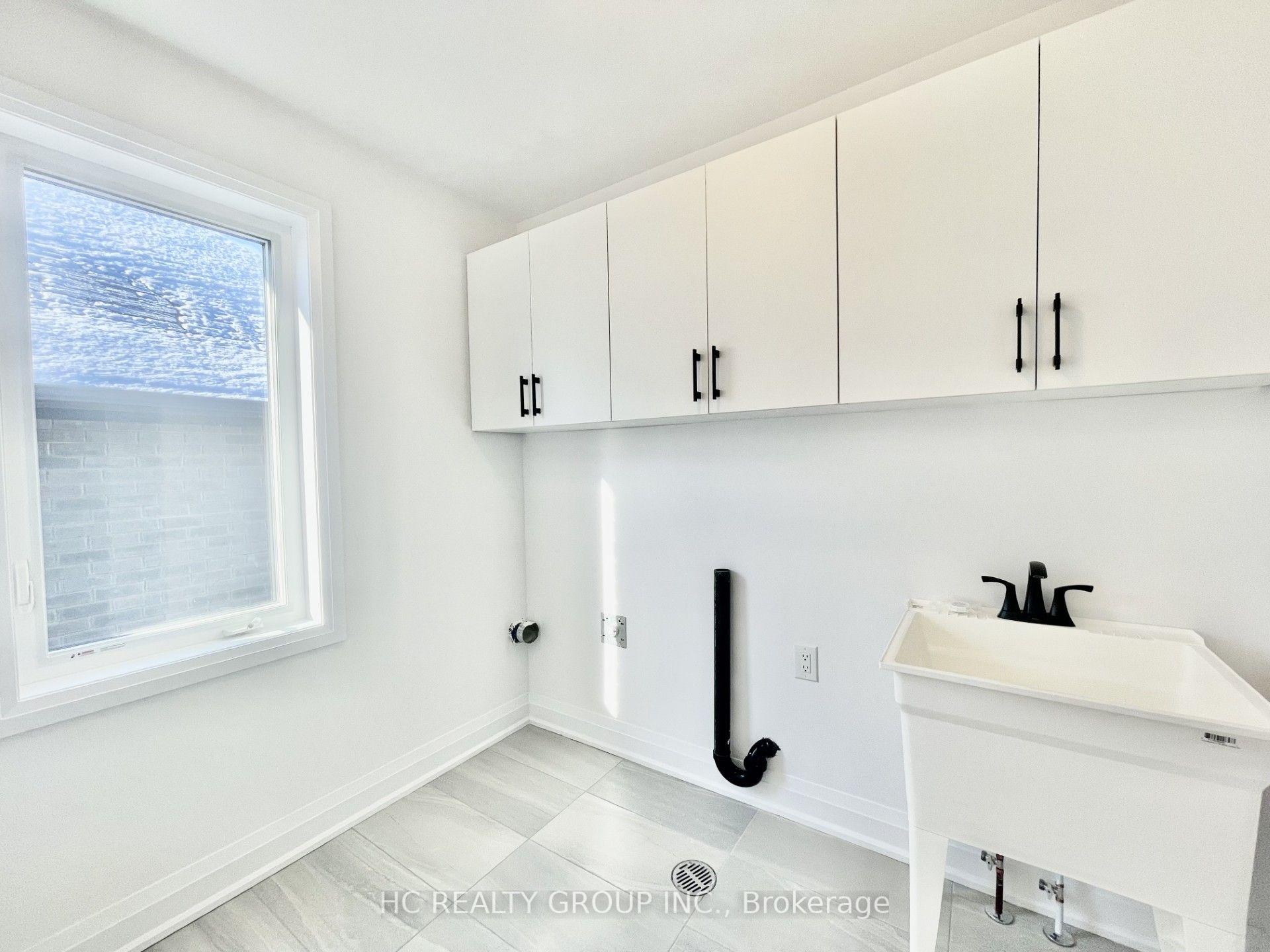 Photo 14 of Unit Upper, 19 Gateway Drive, Barrie, Rural Barrie Southeast — HOMEH