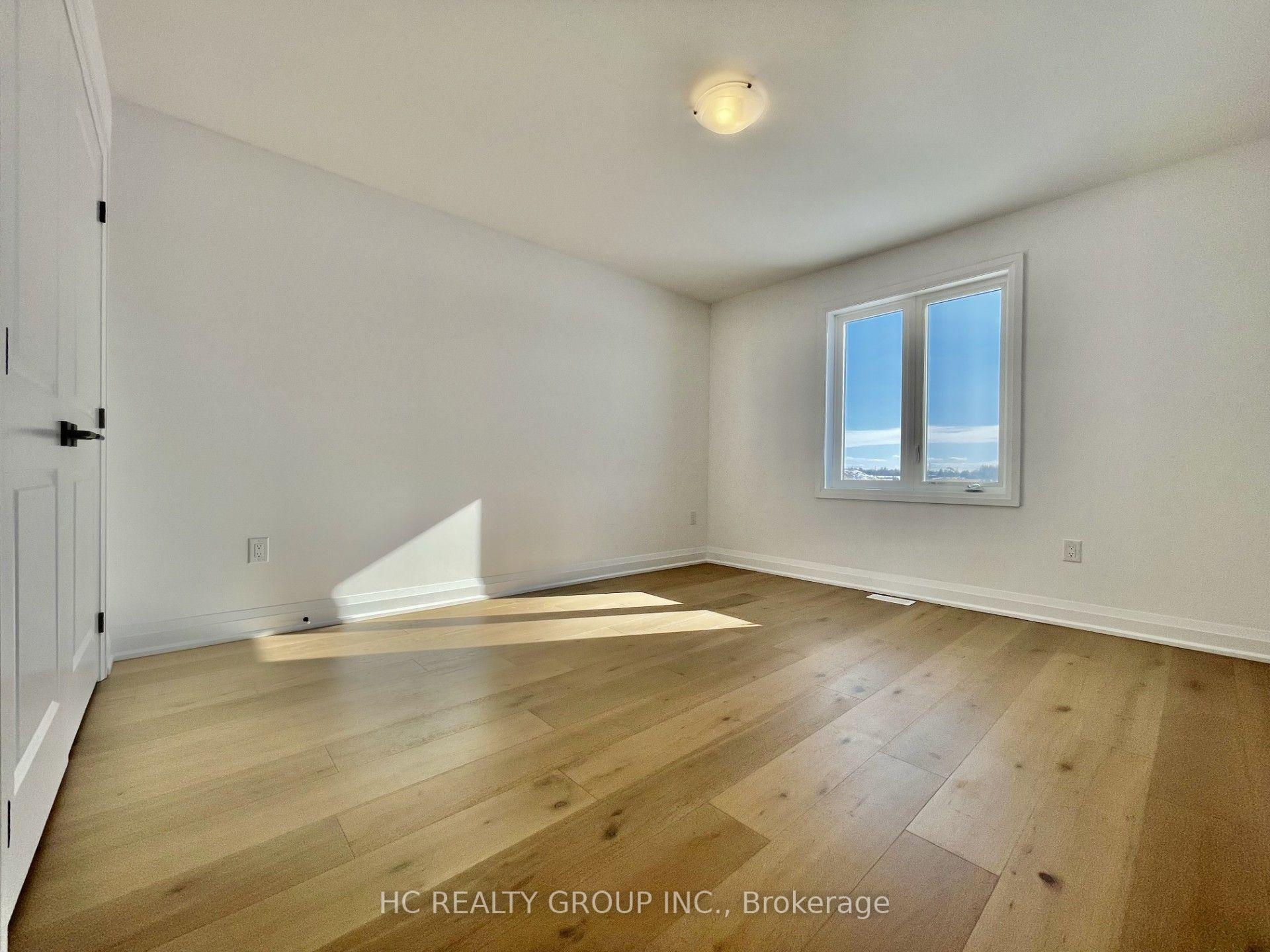 Photo 18 of Unit Upper, 19 Gateway Drive, Barrie, Rural Barrie Southeast — HOMEH