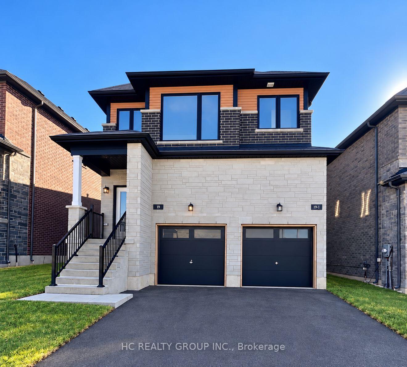 Photo 2 of Unit Upper, 19 Gateway Drive, Barrie, Rural Barrie Southeast — HOMEH