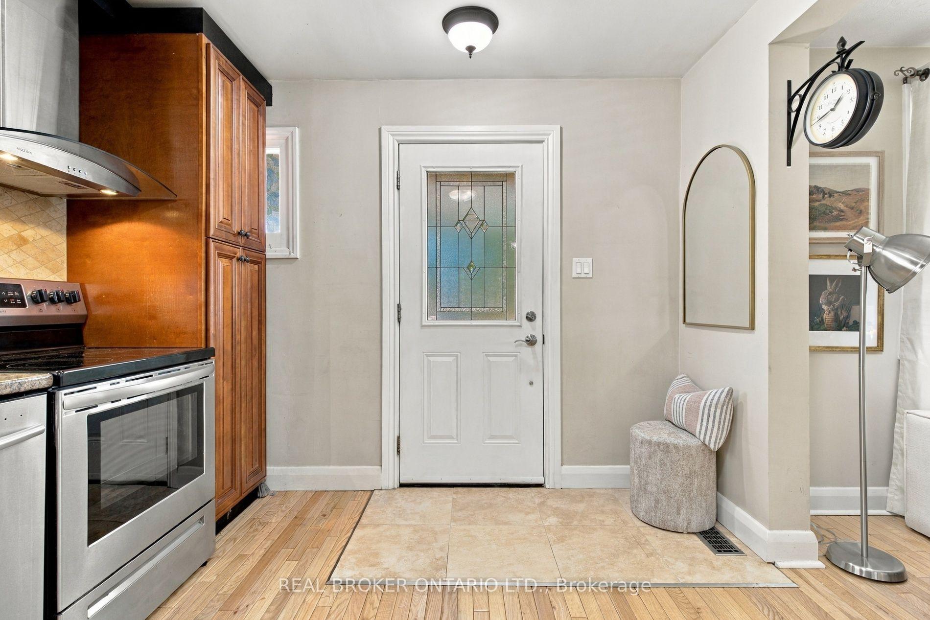 Photo 6 of 52 Dudhope Avenue, Cambridge, Christopher-Champlain — HOMEH
