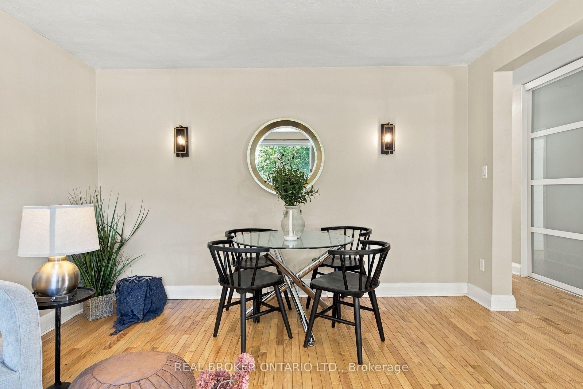 Photo 13 of 52 Dudhope Avenue, Cambridge, Christopher-Champlain — HOMEH