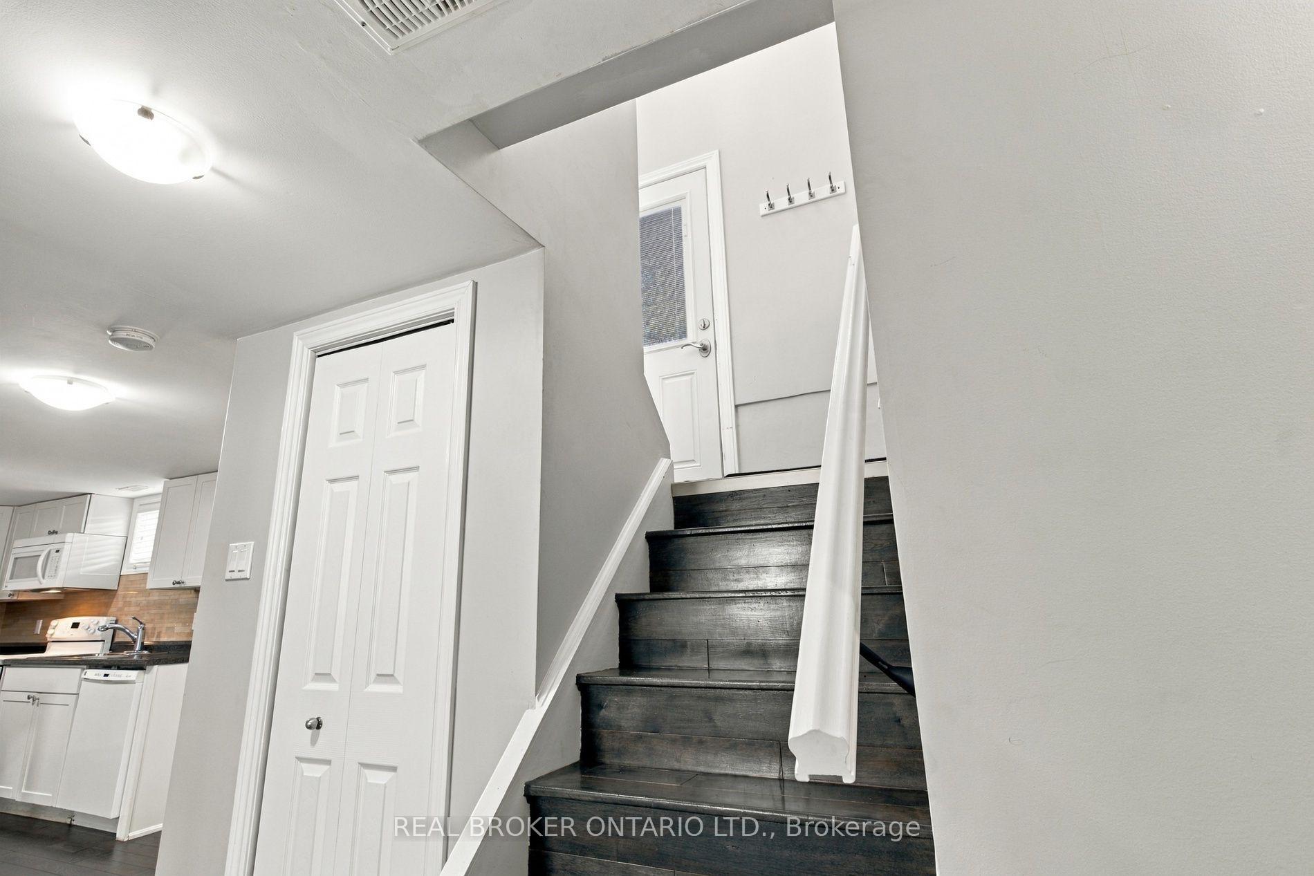 Photo 22 of 52 Dudhope Avenue, Cambridge, Christopher-Champlain — HOMEH
