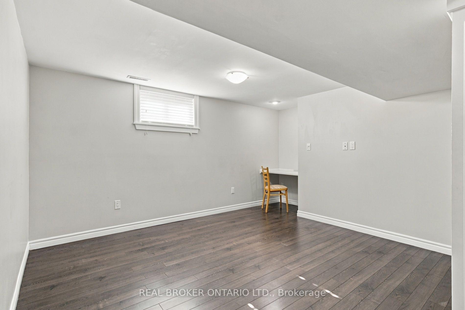 Photo 24 of 52 Dudhope Avenue, Cambridge, Christopher-Champlain — HOMEH
