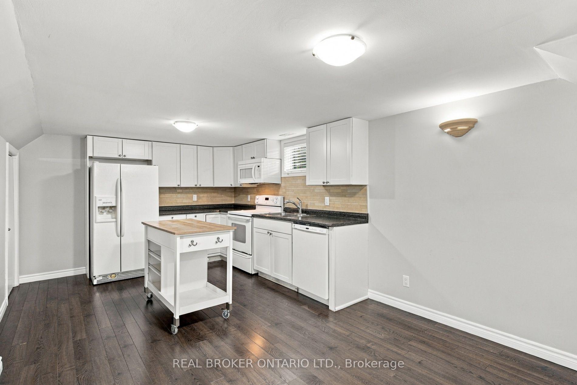 Photo 28 of 52 Dudhope Avenue, Cambridge, Christopher-Champlain — HOMEH
