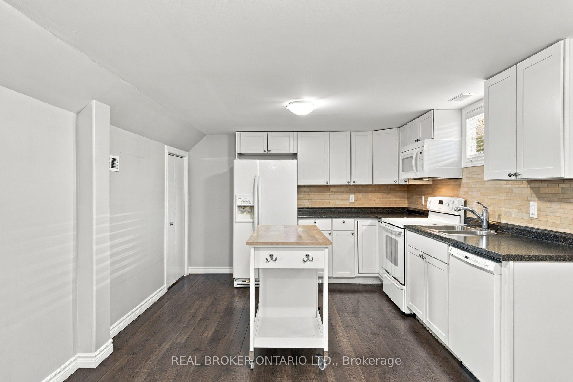 Photo 29 of 52 Dudhope Avenue, Cambridge, Christopher-Champlain — HOMEH