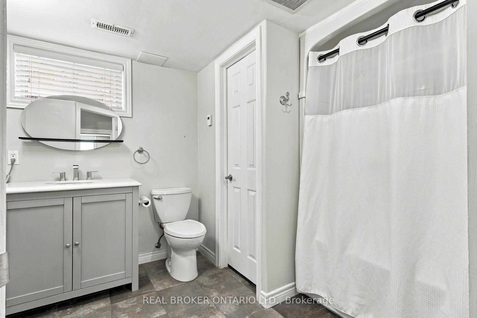 Photo 34 of 52 Dudhope Avenue, Cambridge, Christopher-Champlain — HOMEH