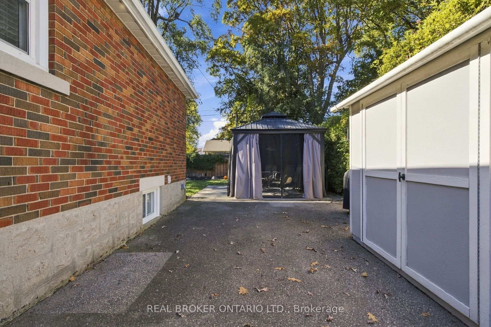 Photo 38 of 52 Dudhope Avenue, Cambridge, Christopher-Champlain — HOMEH