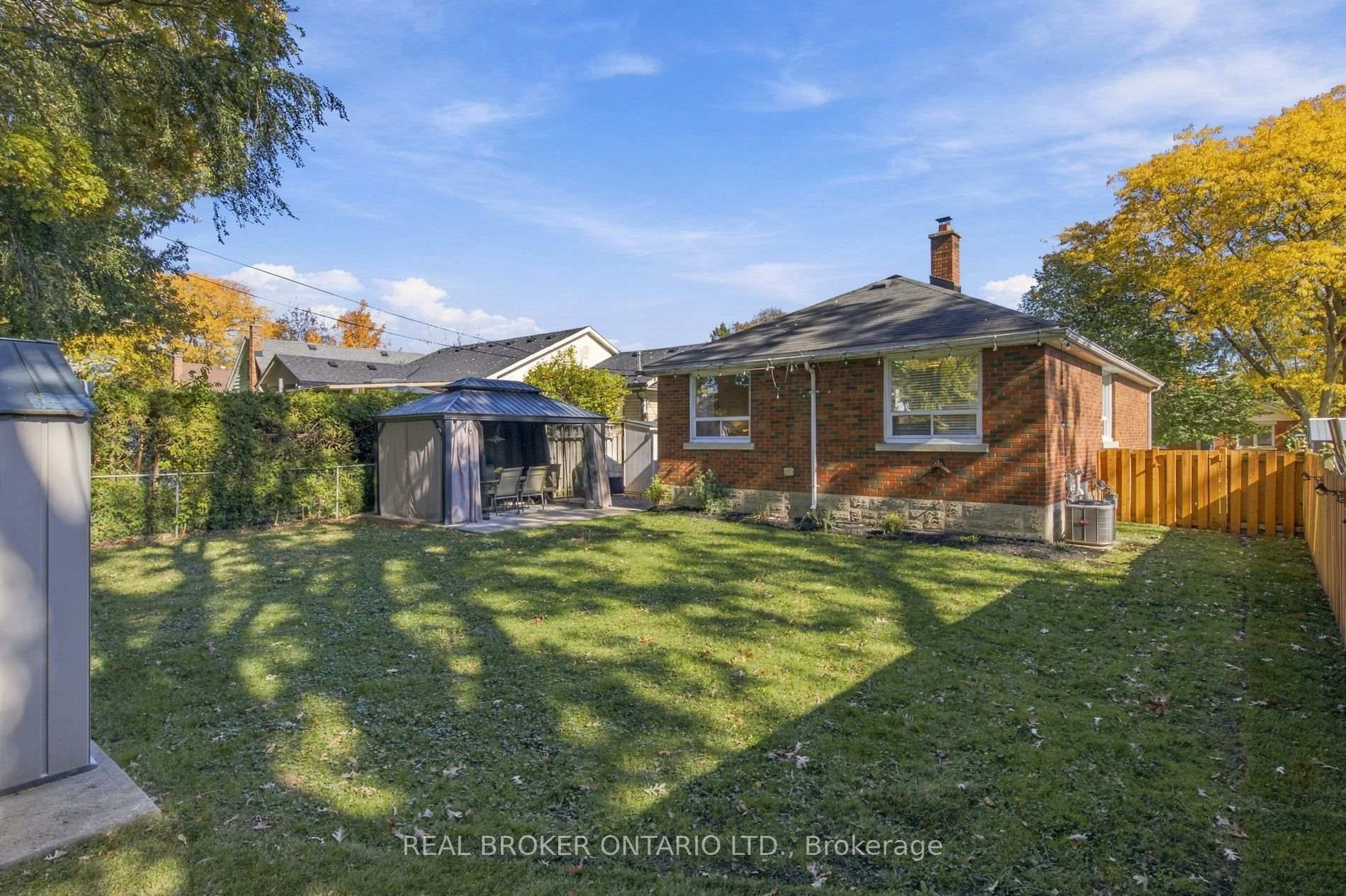 Photo 43 of 52 Dudhope Avenue, Cambridge, Christopher-Champlain — HOMEH