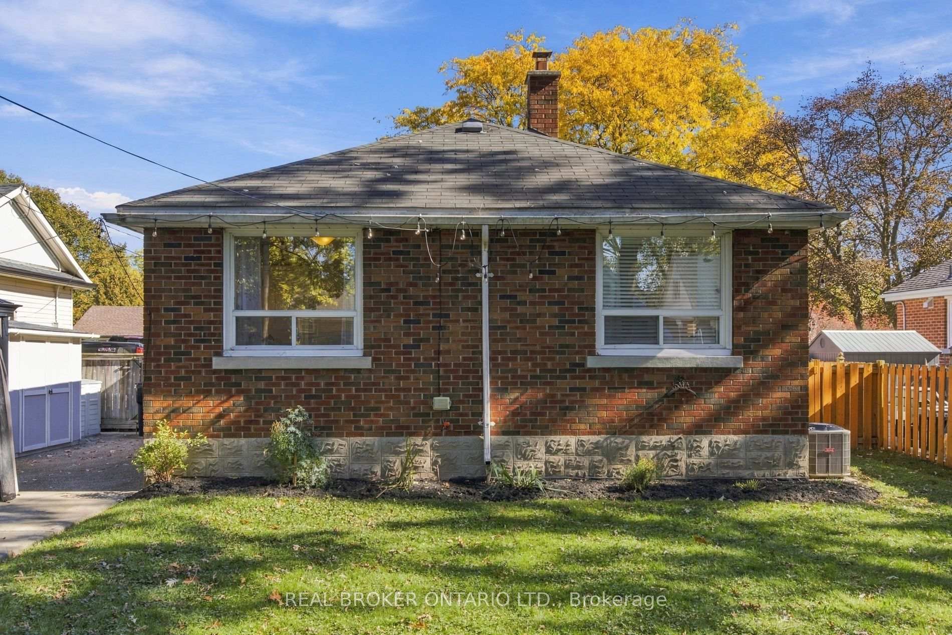 Photo 44 of 52 Dudhope Avenue, Cambridge, Christopher-Champlain — HOMEH