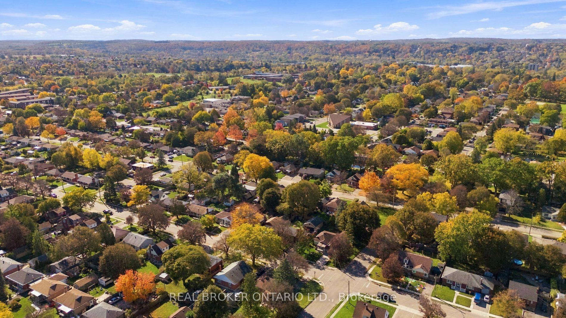 Photo 49 of 52 Dudhope Avenue, Cambridge, Christopher-Champlain — HOMEH