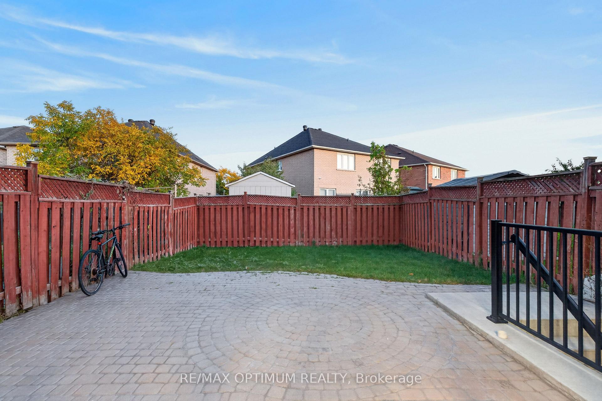 Photo 43 of 120 Zia Dodda Crescent, Brampton, Bram East — HOMEH