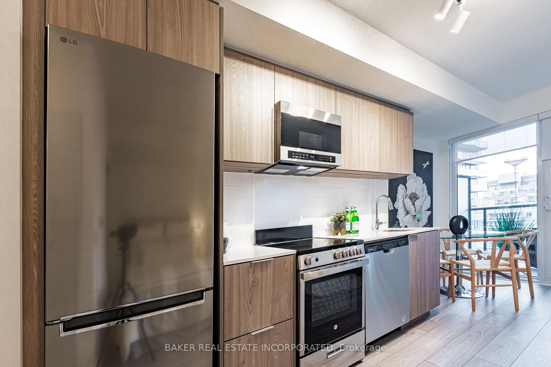 Photo 7 of Unit 1112, 223 Redpath Avenue, Toronto, Mount Pleasant West — HOMEH