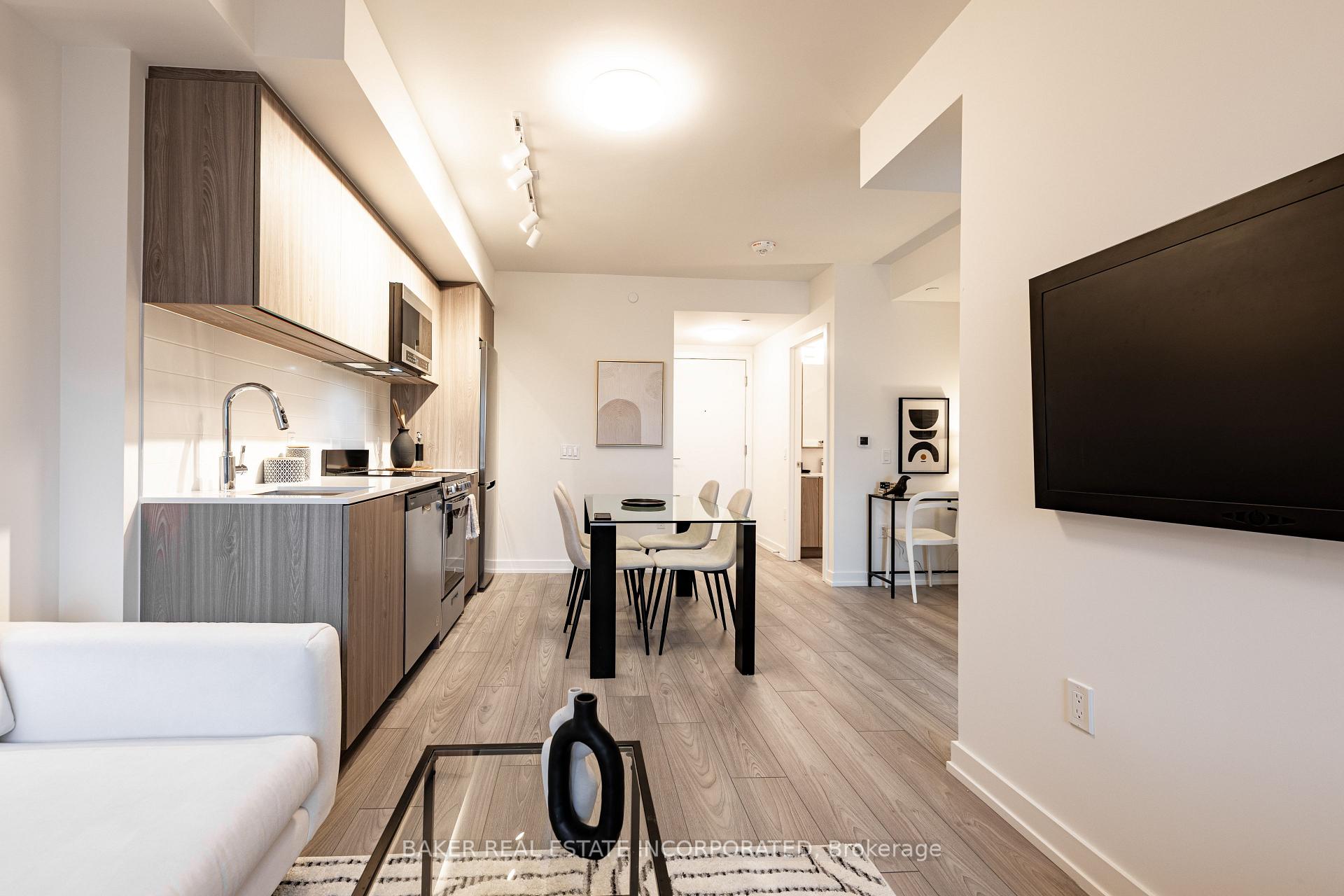 Photo 6 of Unit 1607, 223 Redpath Avenue, Toronto, Mount Pleasant West — HOMEH