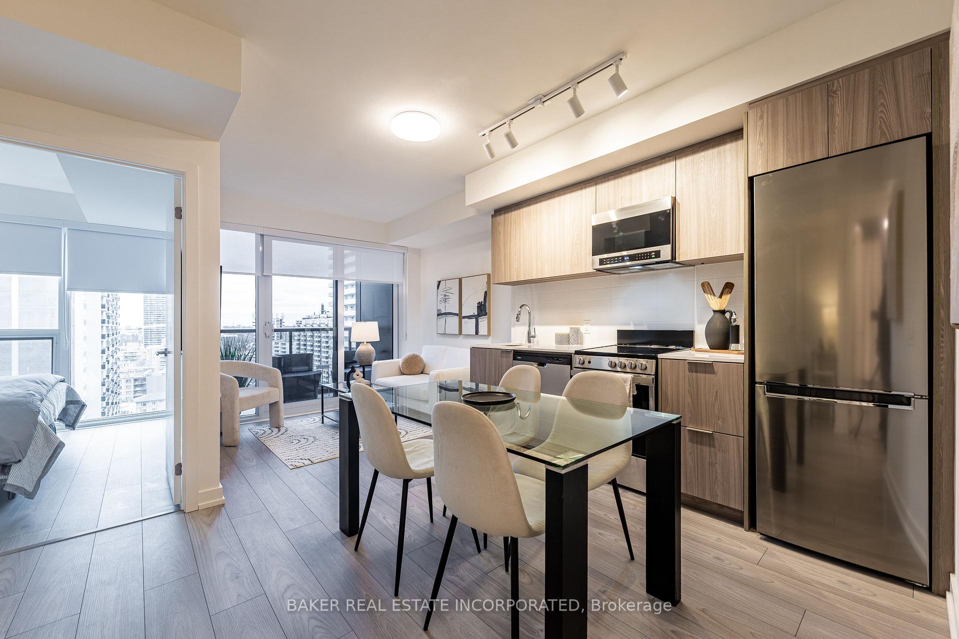 Photo 10 of Unit 1607, 223 Redpath Avenue, Toronto, Mount Pleasant West — HOMEH