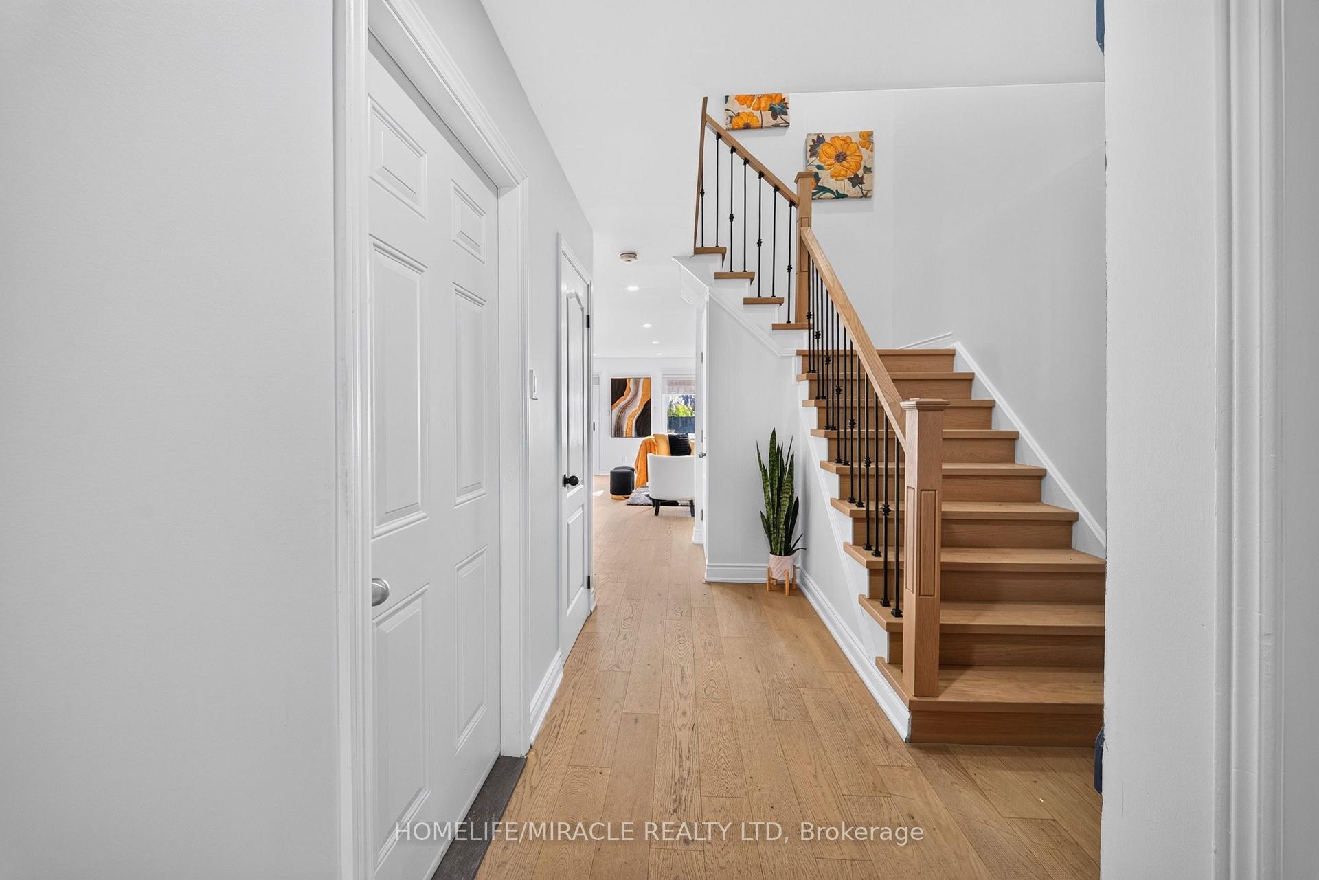 Photo 6 of 3034 Runcorn Row, Mississauga, Meadowvale — HOMEH