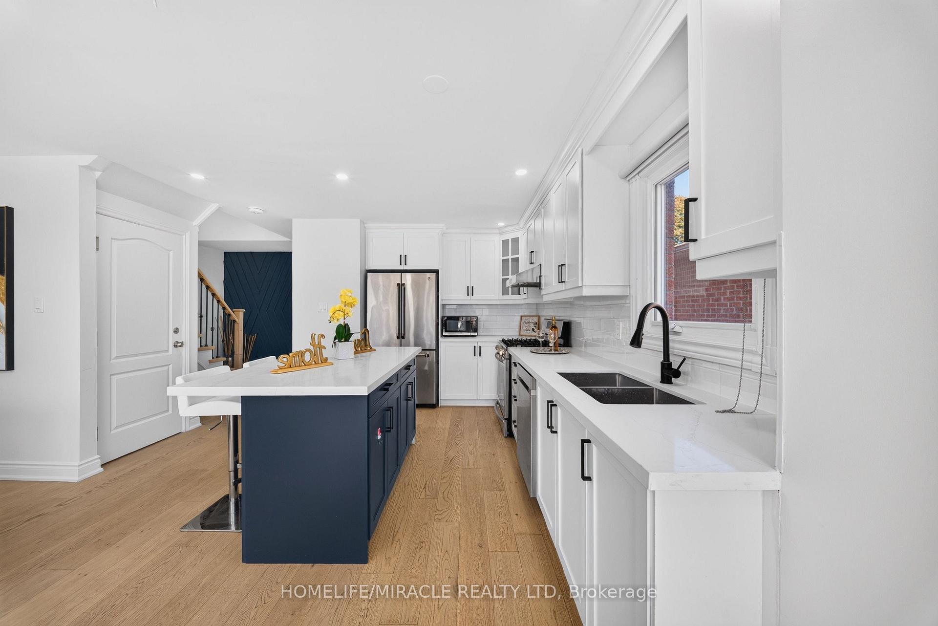 Photo 11 of 3034 Runcorn Row, Mississauga, Meadowvale — HOMEH