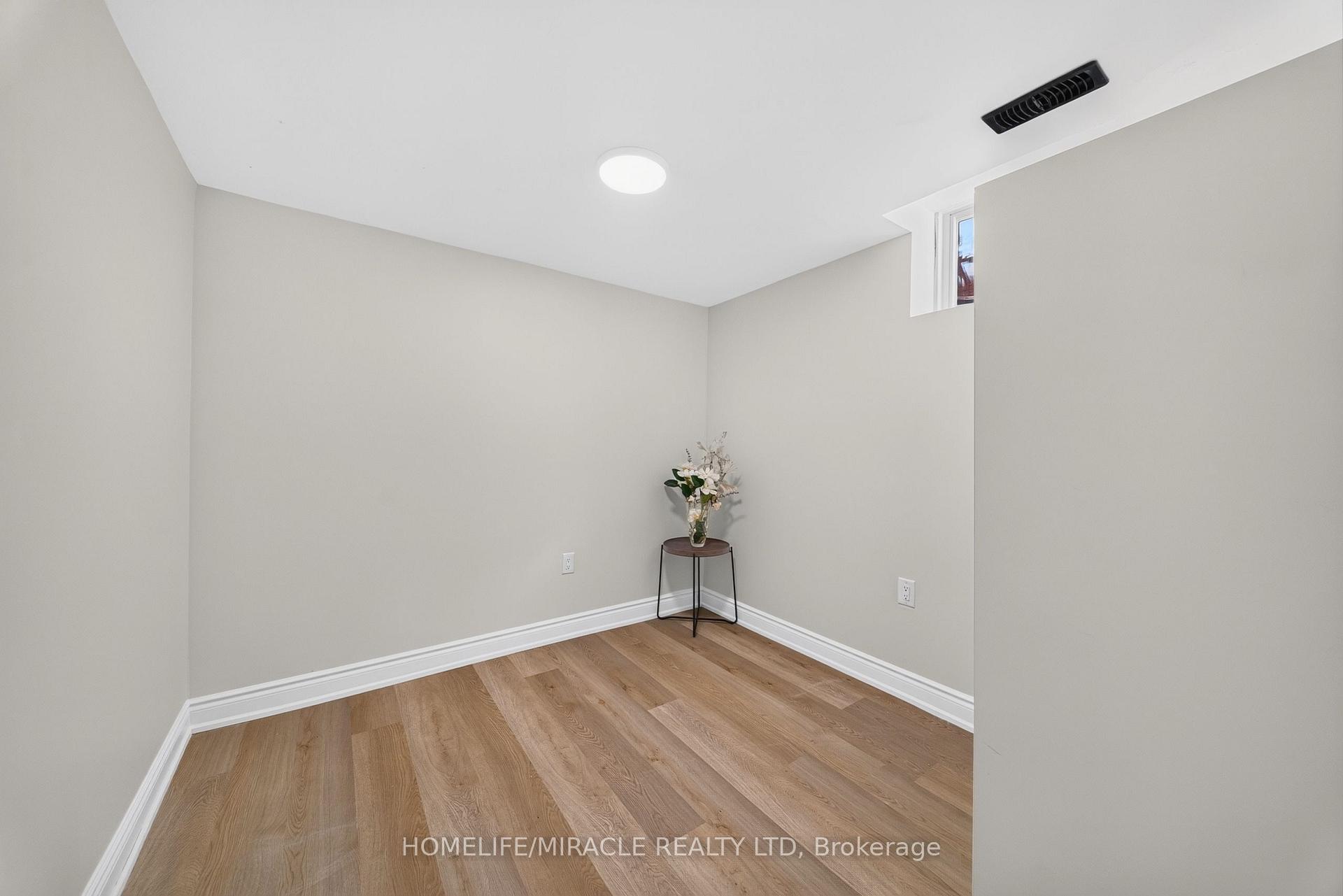 Photo 38 of 3034 Runcorn Row, Mississauga, Meadowvale — HOMEH