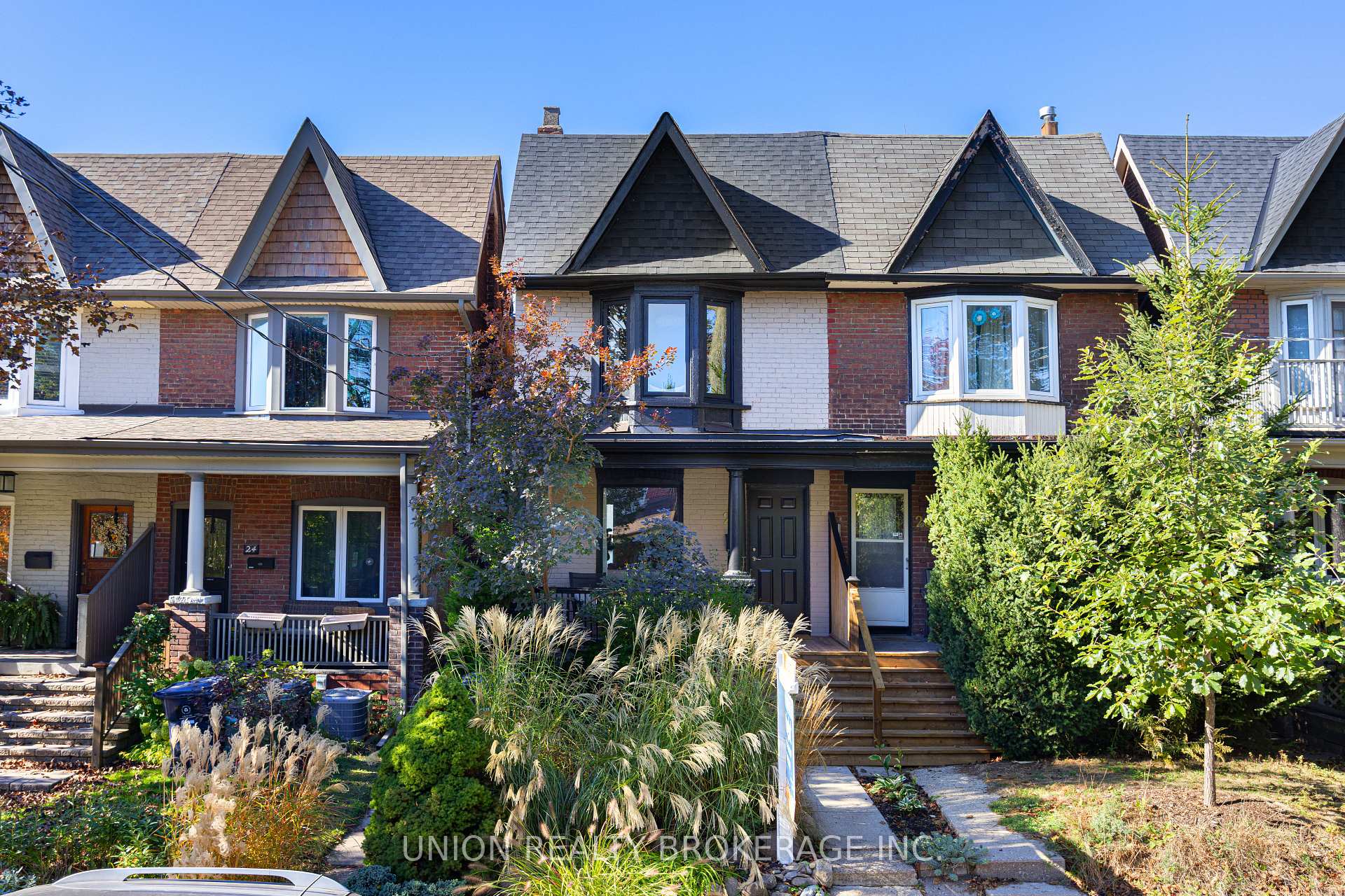 Photo 2 of 26 Arundel Avenue, Toronto, Playter Estates-Danforth — HOMEH