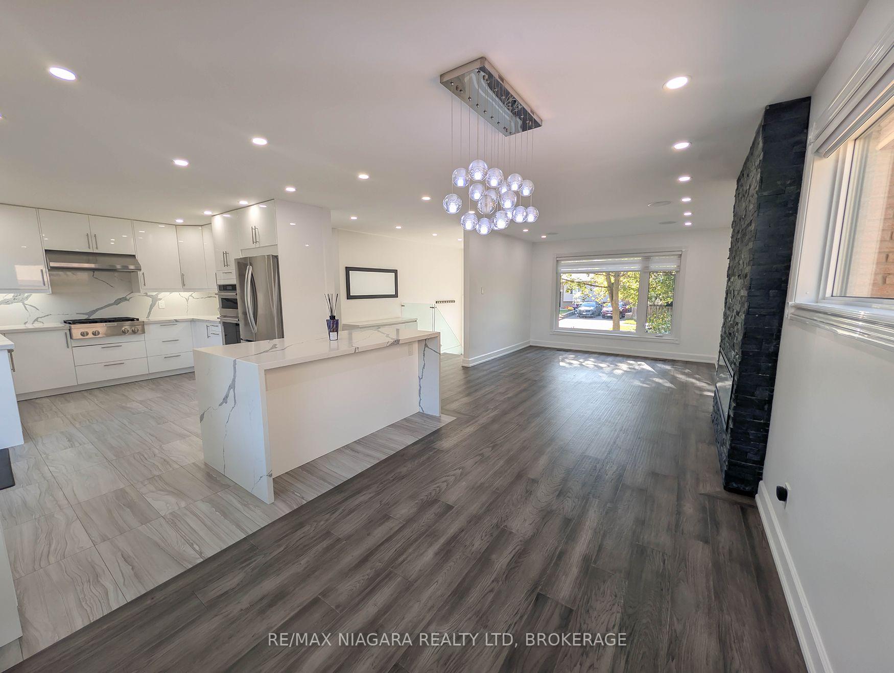 Photo 7 of 2474 Bridge Road, Oakville, West — HOMEH