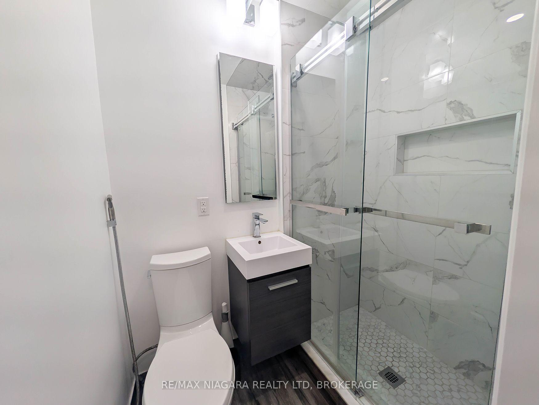 Photo 24 of 2474 Bridge Road, Oakville, West — HOMEH