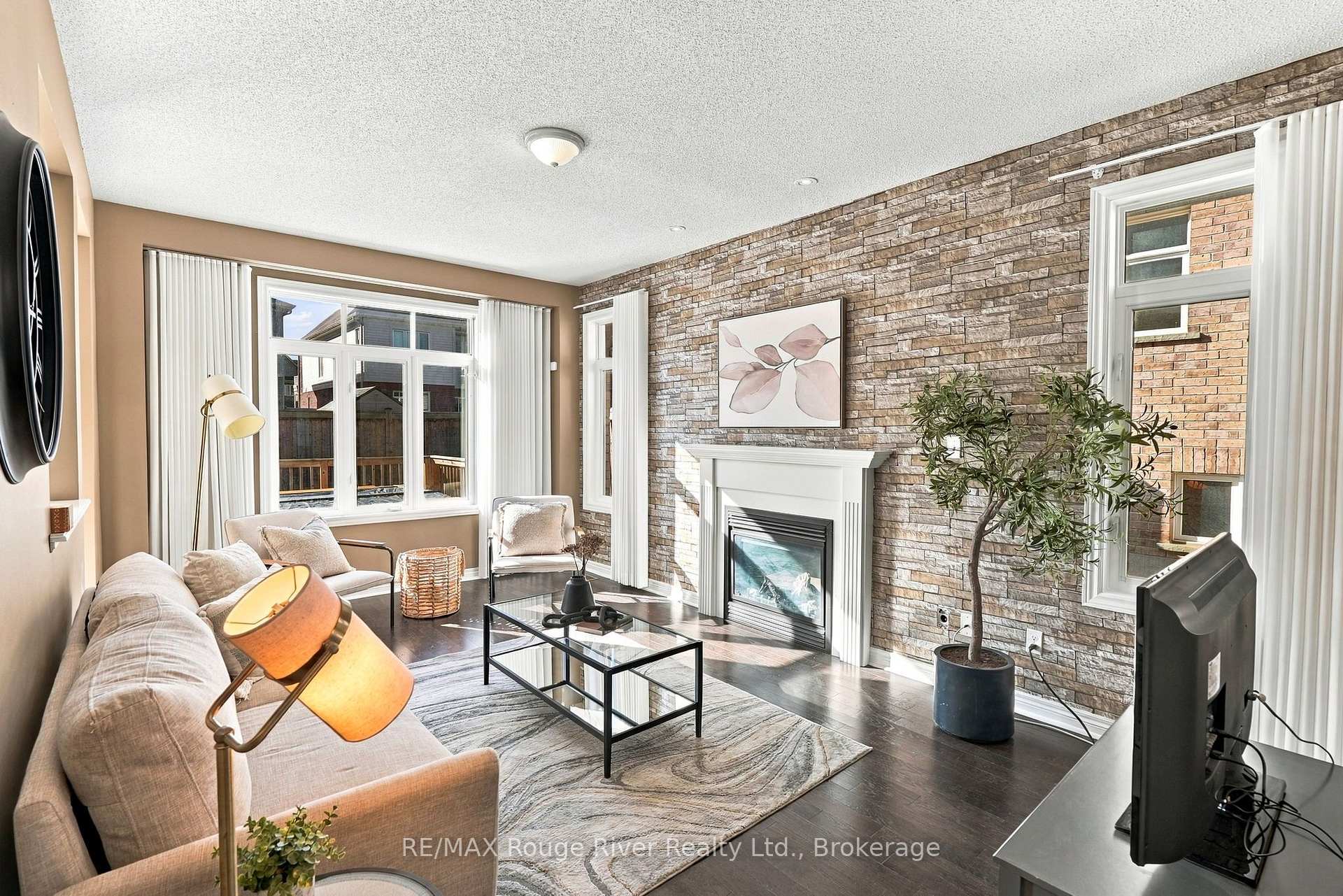 Photo 7 of 460 West Scugog Lane, Clarington, Bowmanville — HOMEH