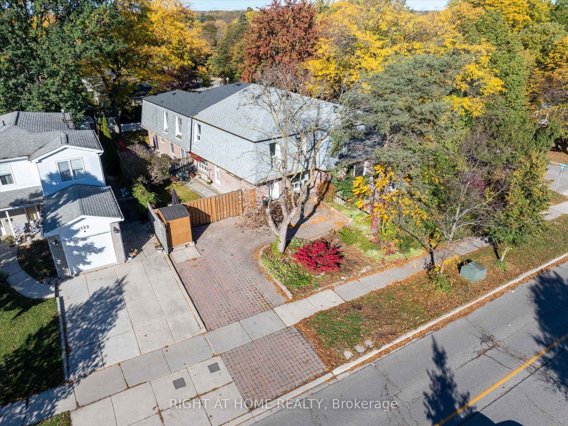 Photo 1 of 124 Springhead Gardens, Richmond Hill, North Richvale — HOMEH