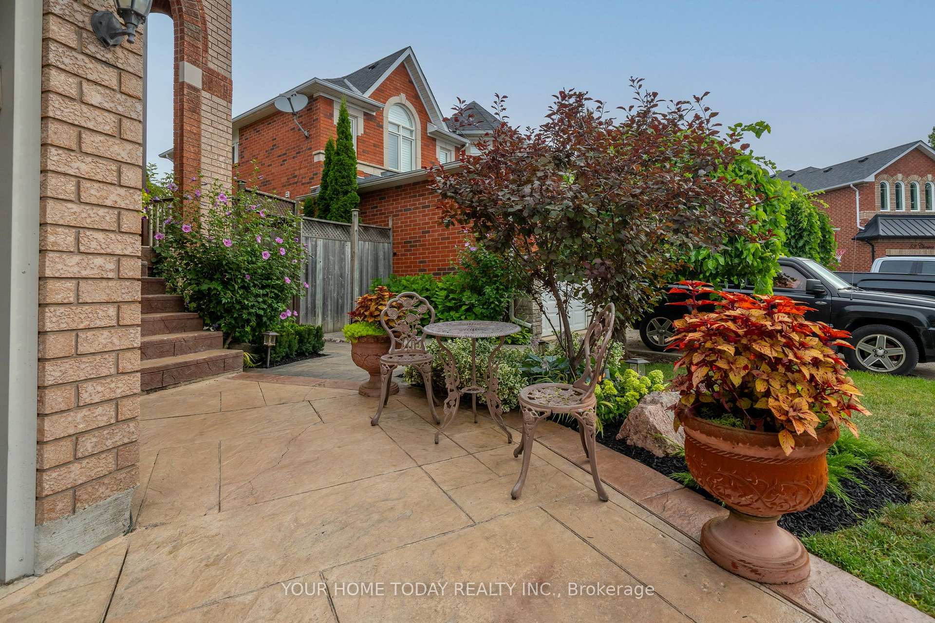 Photo 4 of 58 Chester Crescent, Halton Hills, Georgetown — HOMEH