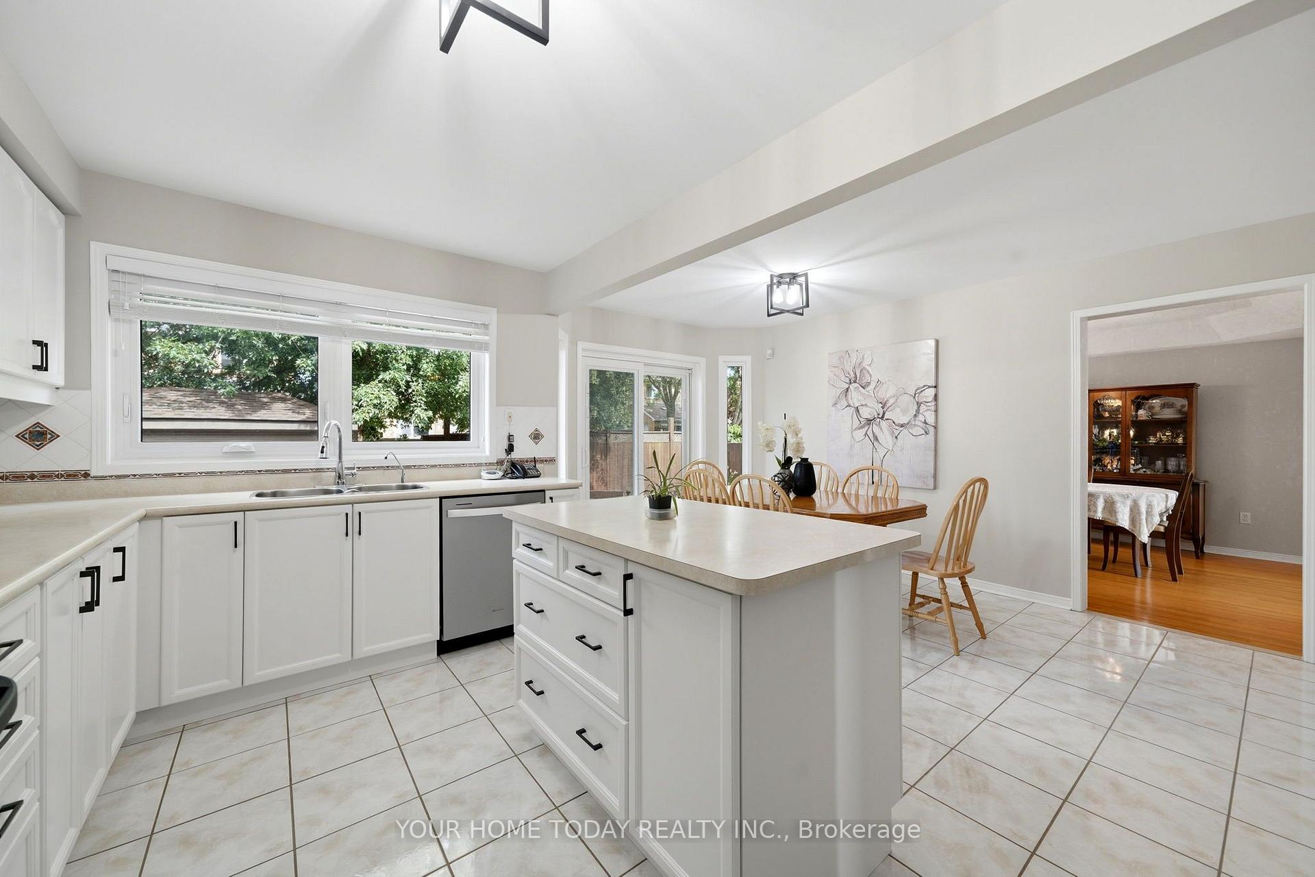 Photo 11 of 58 Chester Crescent, Halton Hills, Georgetown — HOMEH