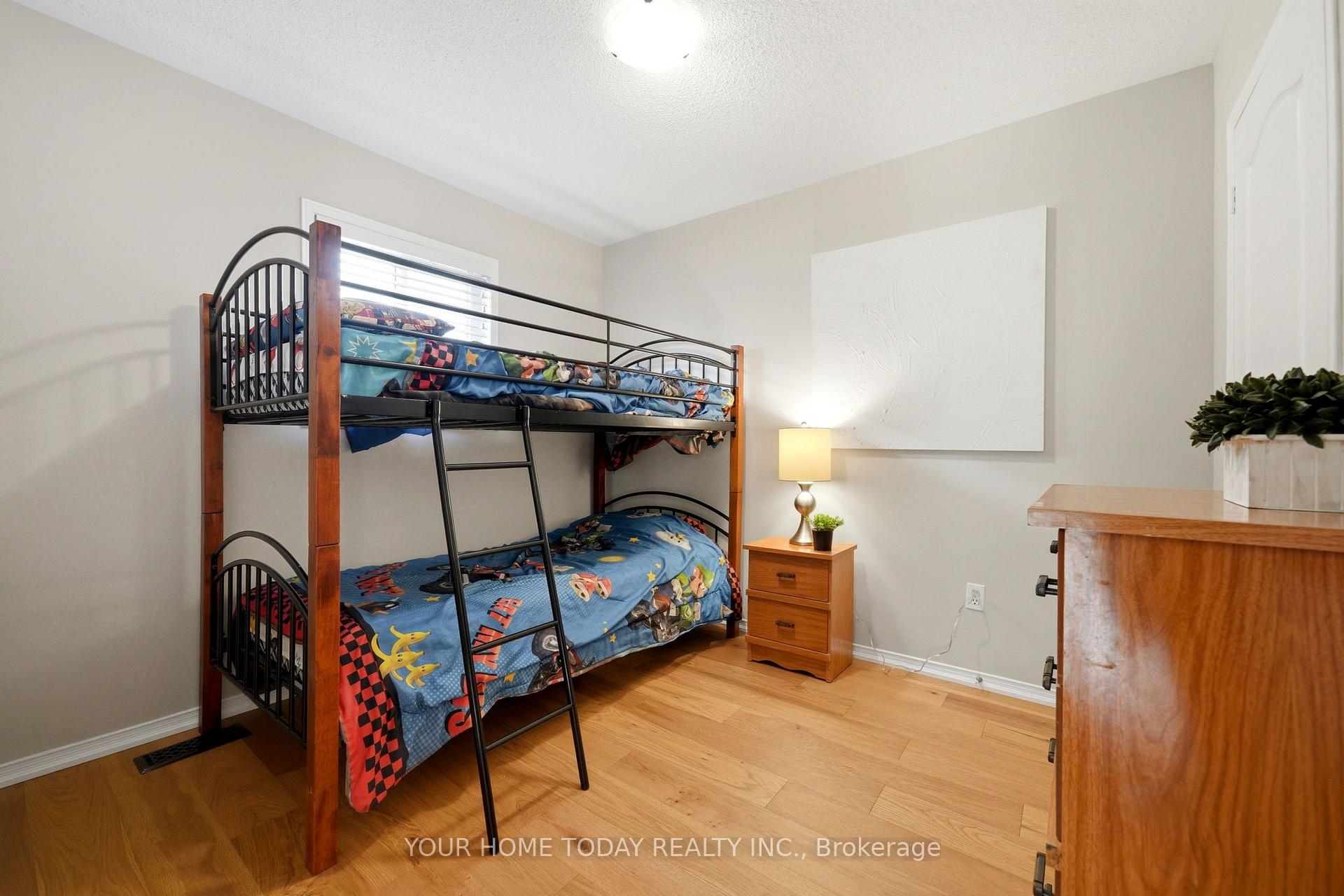 Photo 25 of 58 Chester Crescent, Halton Hills, Georgetown — HOMEH