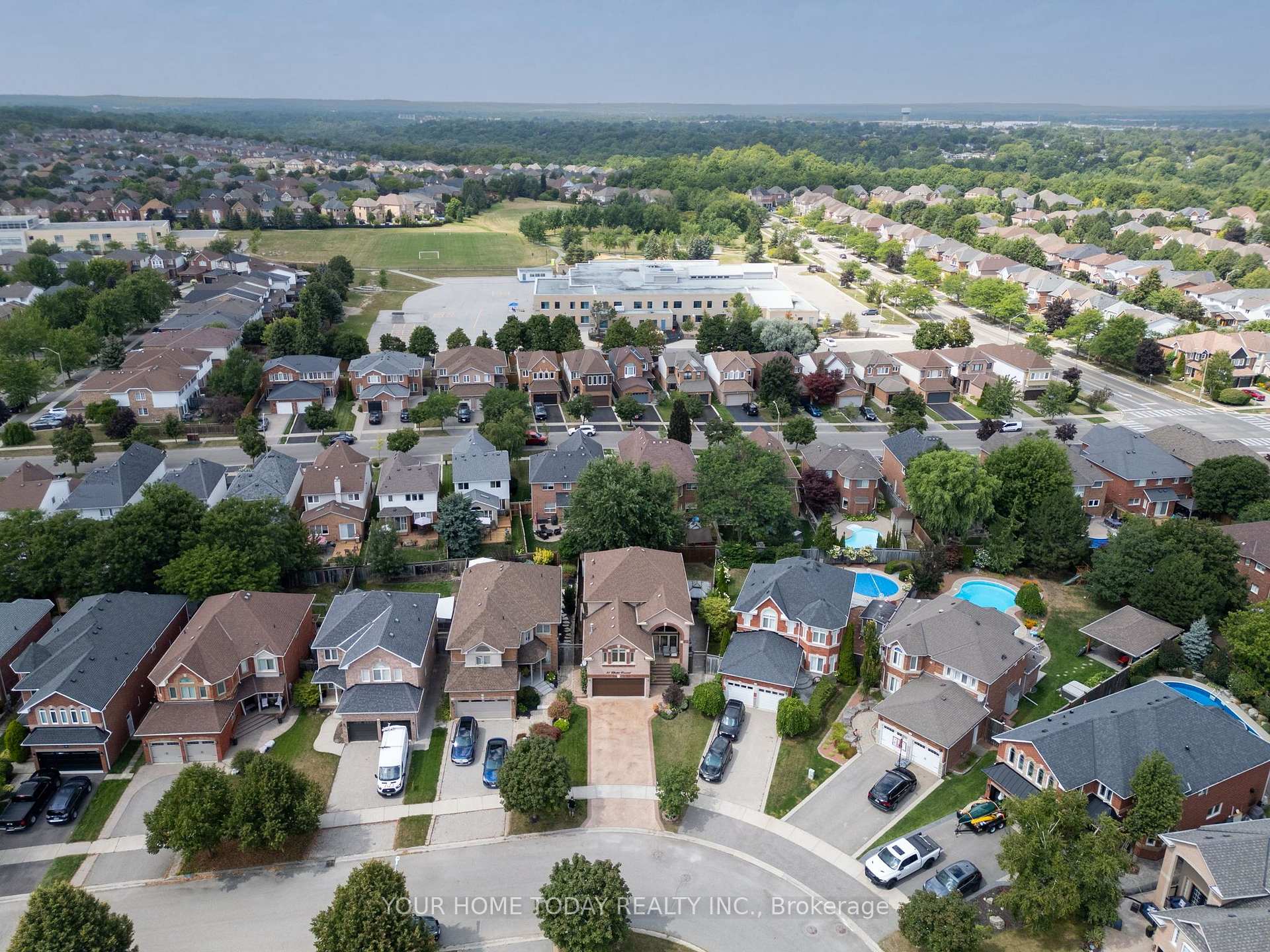 Photo 42 of 58 Chester Crescent, Halton Hills, Georgetown — HOMEH