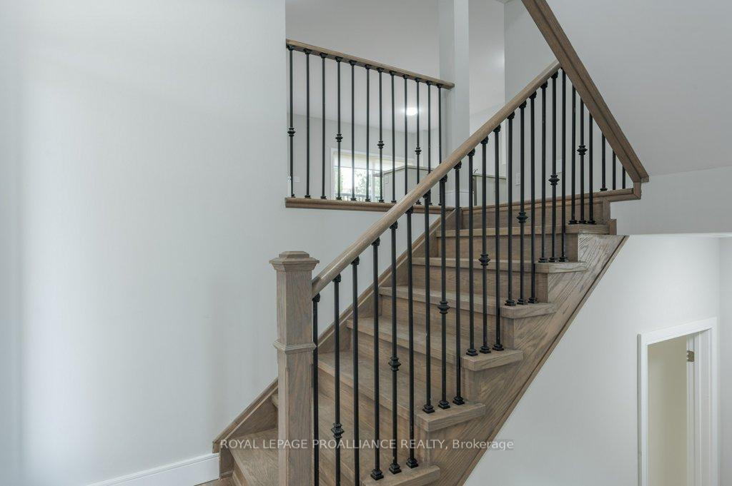 Photo 7 of Unit 16, 550 Brealey Drive, Peterborough, Otonabee Ward 1 — HOMEH
