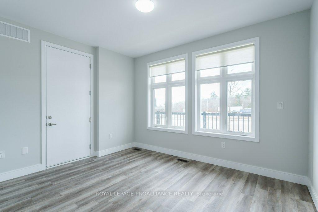 Photo 9 of Unit 16, 550 Brealey Drive, Peterborough, Otonabee Ward 1 — HOMEH