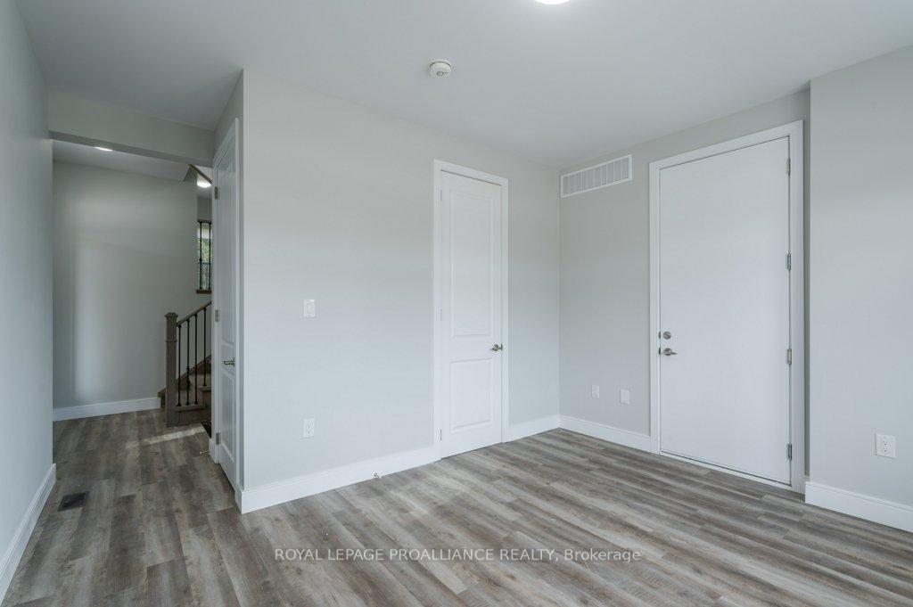 Photo 10 of Unit 16, 550 Brealey Drive, Peterborough, Otonabee Ward 1 — HOMEH