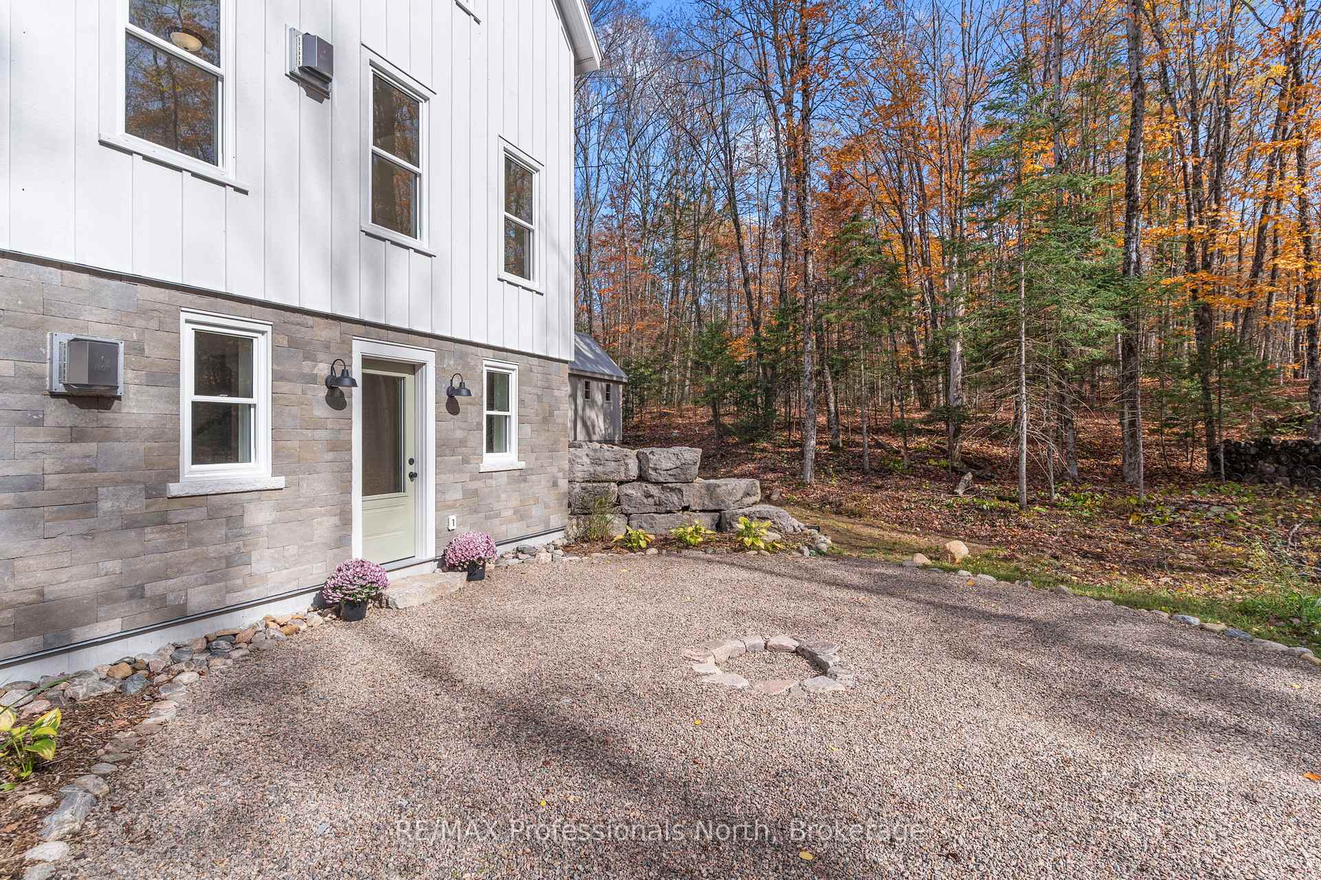 Photo 44 of 1704 Voicey Road, Minden Hills, Minden — HOMEH