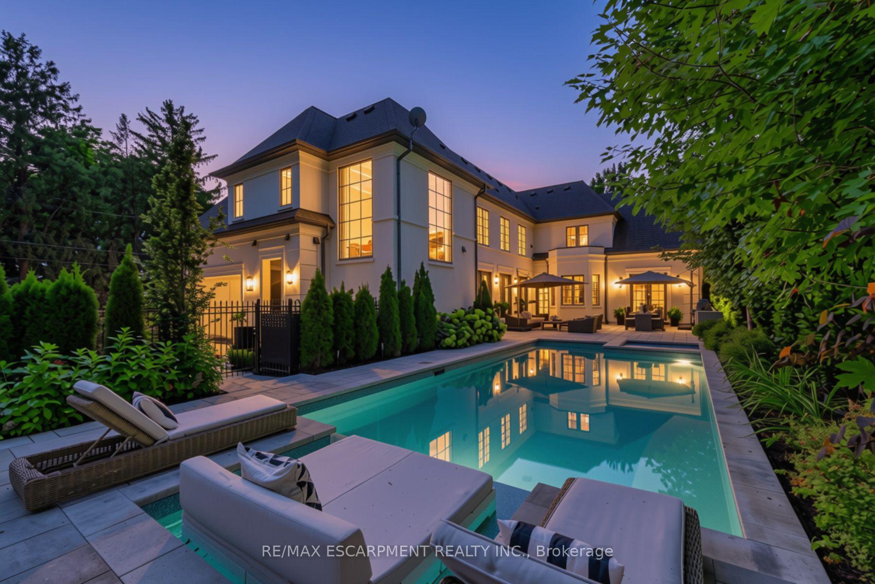 Photo 4 of 393 Maple Grove Drive, Oakville, Morrison — HOMEH