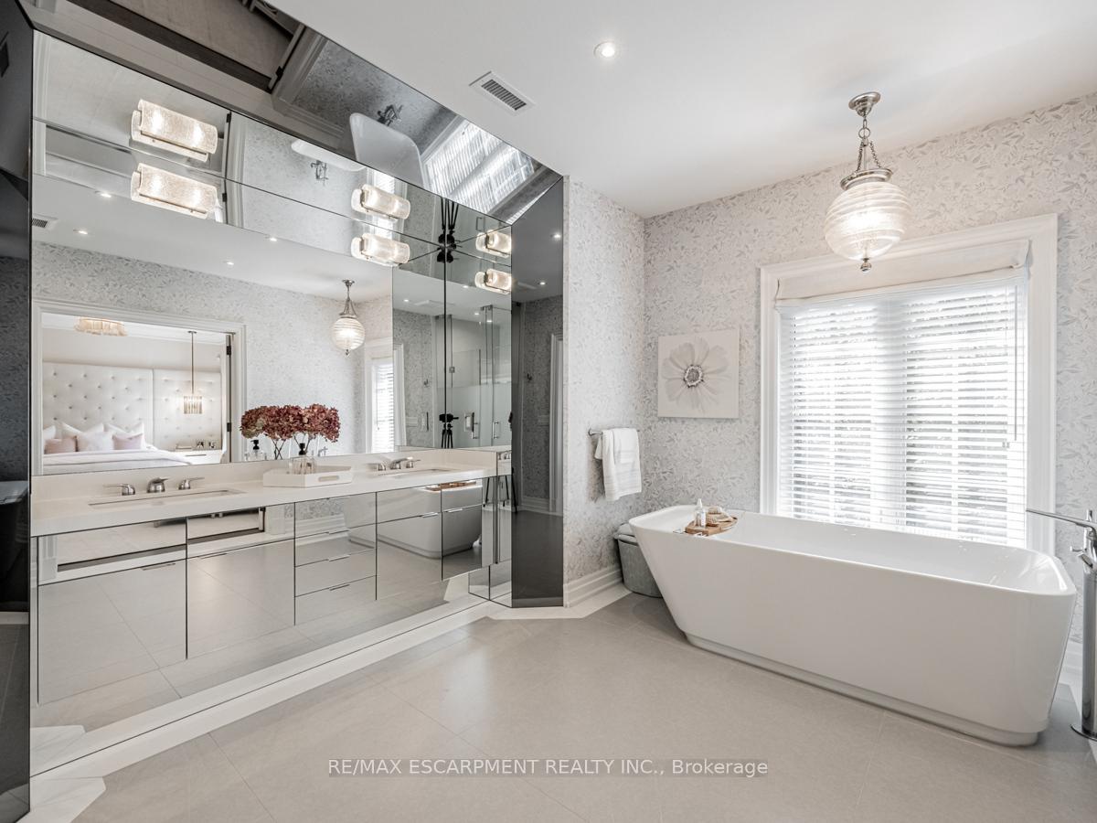 Photo 31 of 393 Maple Grove Drive, Oakville, Morrison — HOMEH