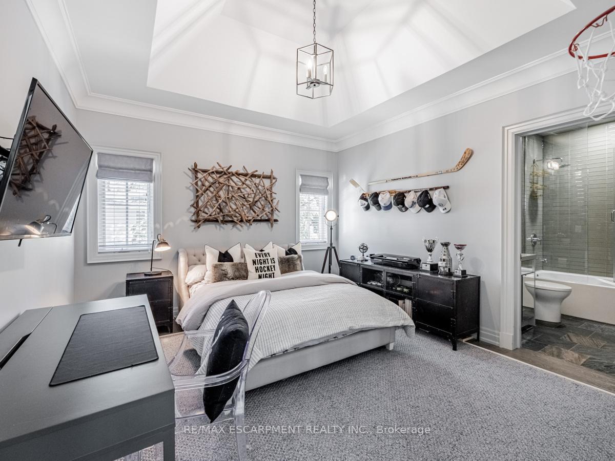 Photo 36 of 393 Maple Grove Drive, Oakville, Morrison — HOMEH