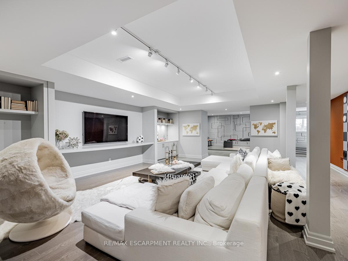 Photo 39 of 393 Maple Grove Drive, Oakville, Morrison — HOMEH