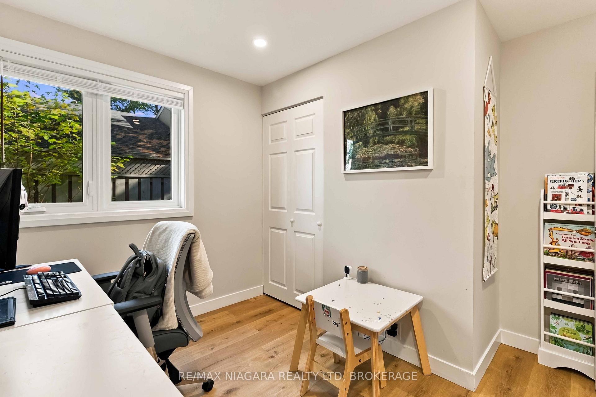 Photo 16 of Unit Main, 1852 Truscott Drive, Mississauga, Clarkson — HOMEH